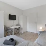 アパート Bege Apartments: & Work