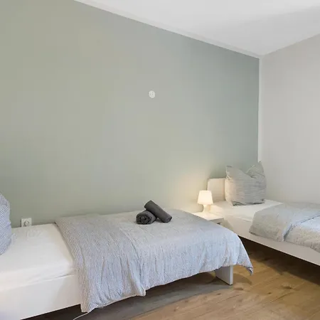 Bege Apartments: & Work Apartamento