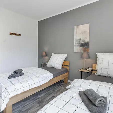 Bege Apartments: & Work アパート