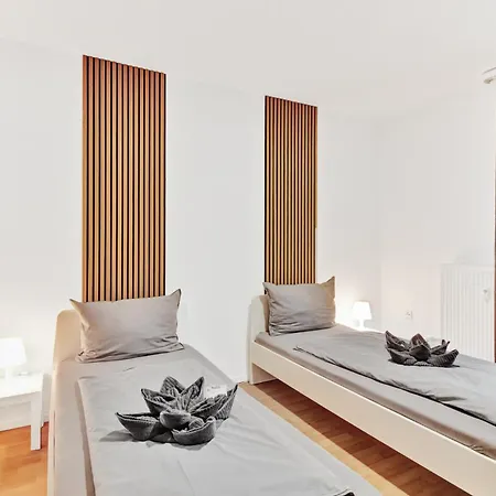 Bege Apartments: & Work アパート
