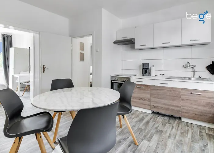 Bege Apartments: & Work